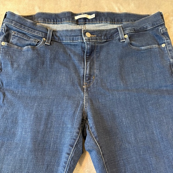 Levi’s Classic Bootcut Dark Denim Jeans Wmn’s Sz 20W - Picture 2 of 11